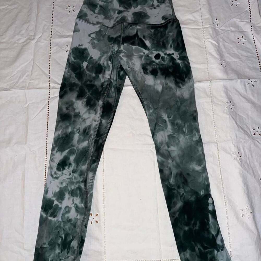 Lululemon Align High-Rise Leggings Size 0 Green Black Tie Dye